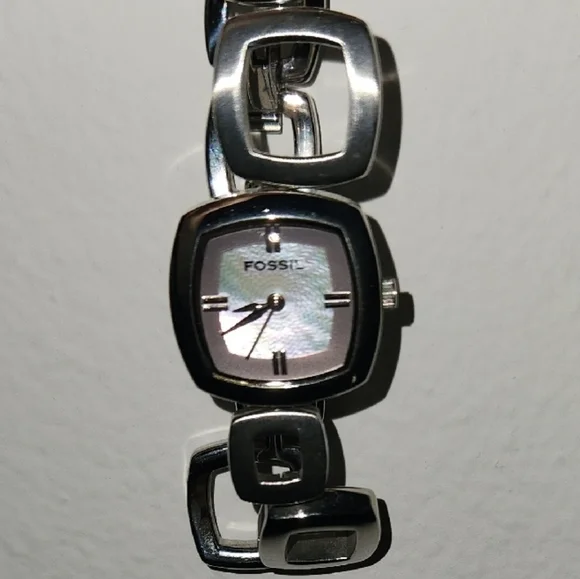 Fossil | Accessories | Fossil Silver Geometric Bracelet  display picture 1